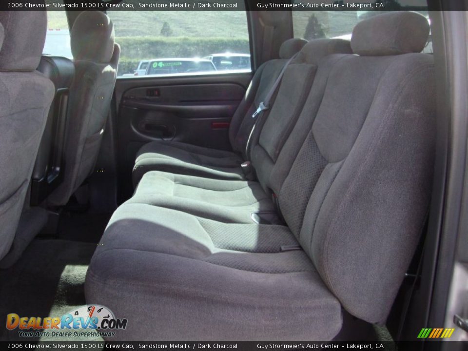 2006 Chevrolet Silverado 1500 LS Crew Cab Sandstone Metallic / Dark Charcoal Photo #22