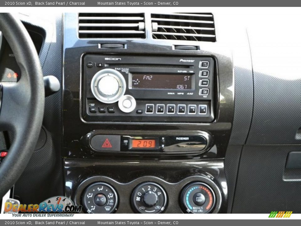 2010 Scion xD Black Sand Pearl / Charcoal Photo #13