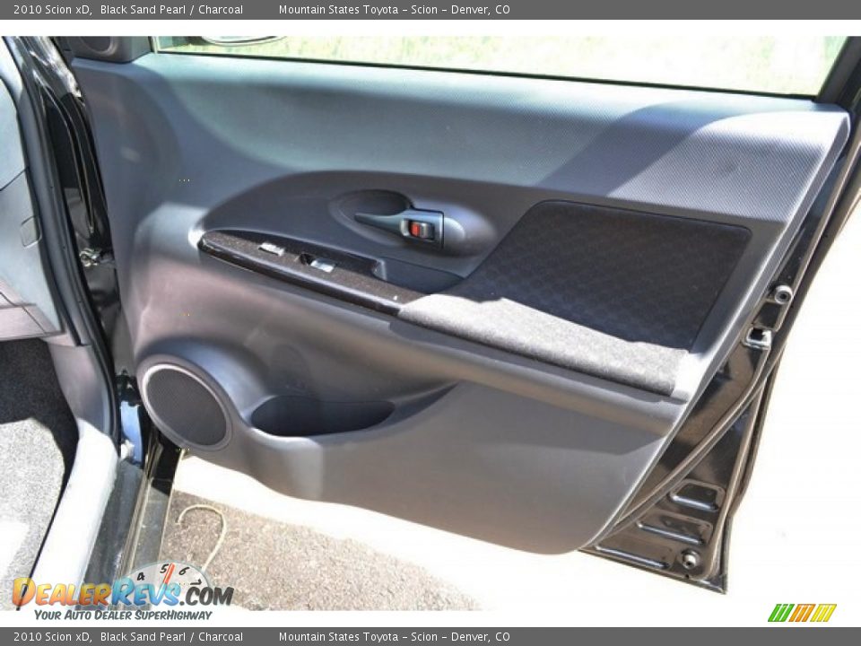 2010 Scion xD Black Sand Pearl / Charcoal Photo #22