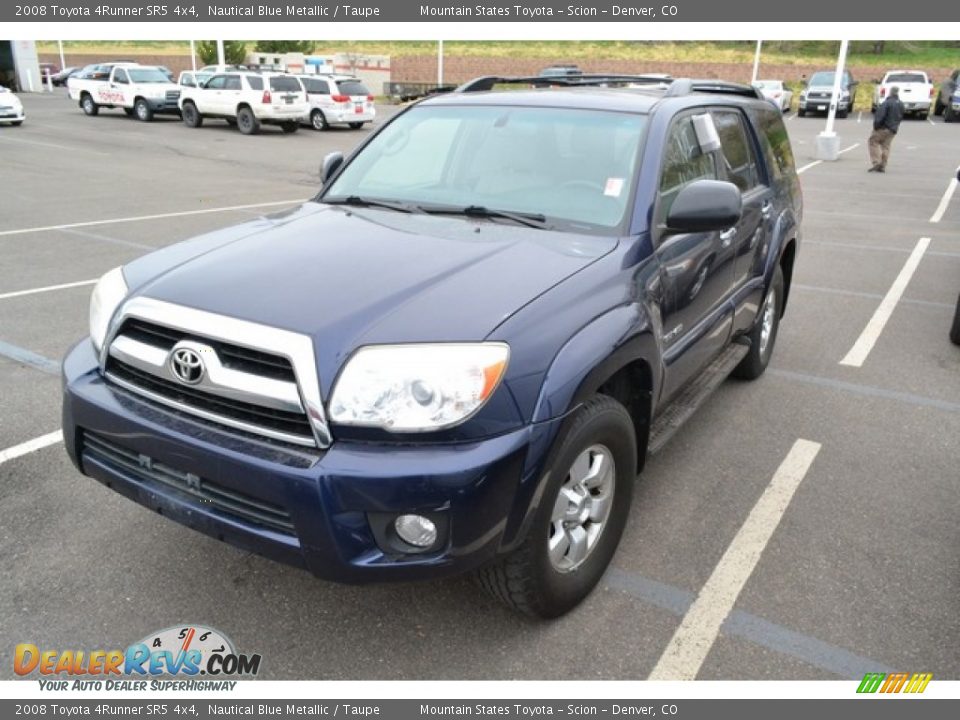 Front 3/4 View of 2008 Toyota 4Runner SR5 4x4 Photo #4