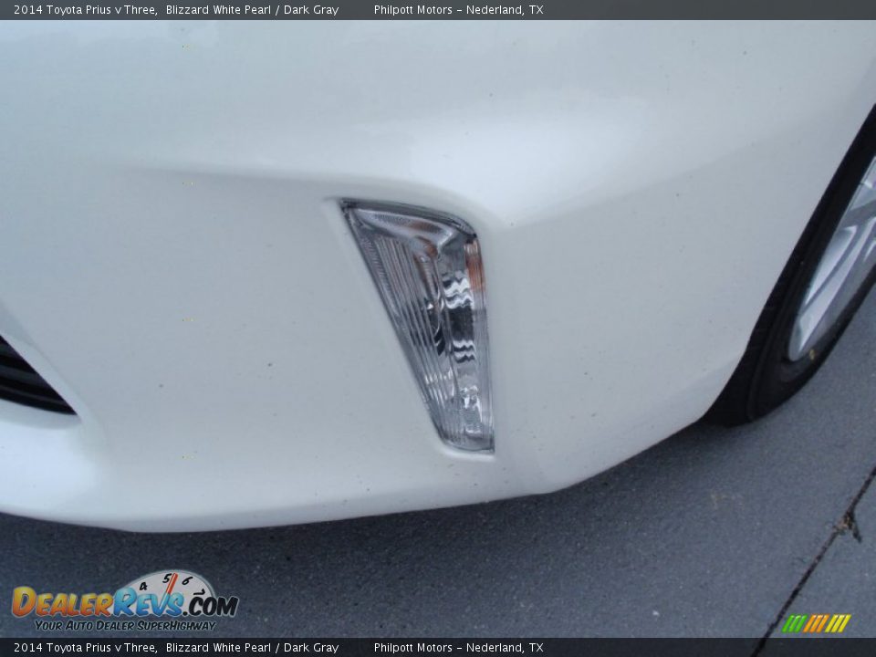 2014 Toyota Prius v Three Blizzard White Pearl / Dark Gray Photo #10