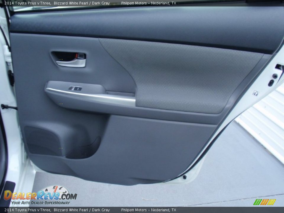 2014 Toyota Prius v Three Blizzard White Pearl / Dark Gray Photo #20