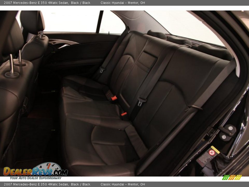 2007 Mercedes-Benz E 350 4Matic Sedan Black / Black Photo #16
