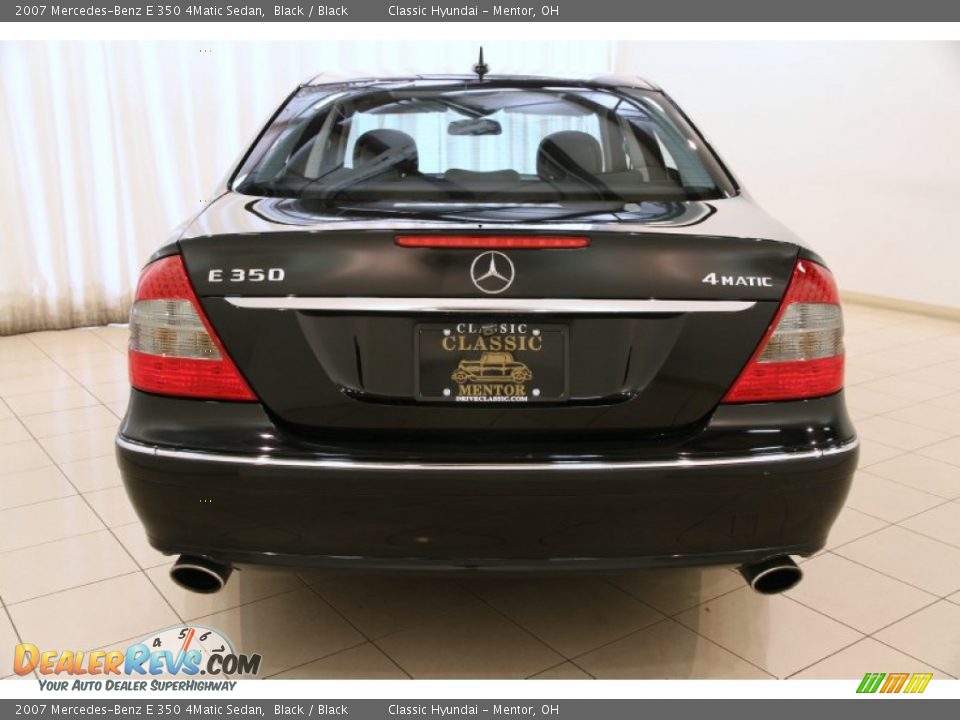 2007 Mercedes-Benz E 350 4Matic Sedan Black / Black Photo #17