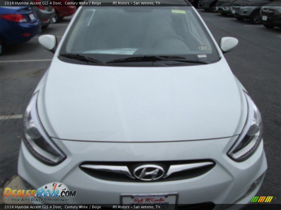 2014 Hyundai Accent GLS 4 Door Century White / Beige Photo #2