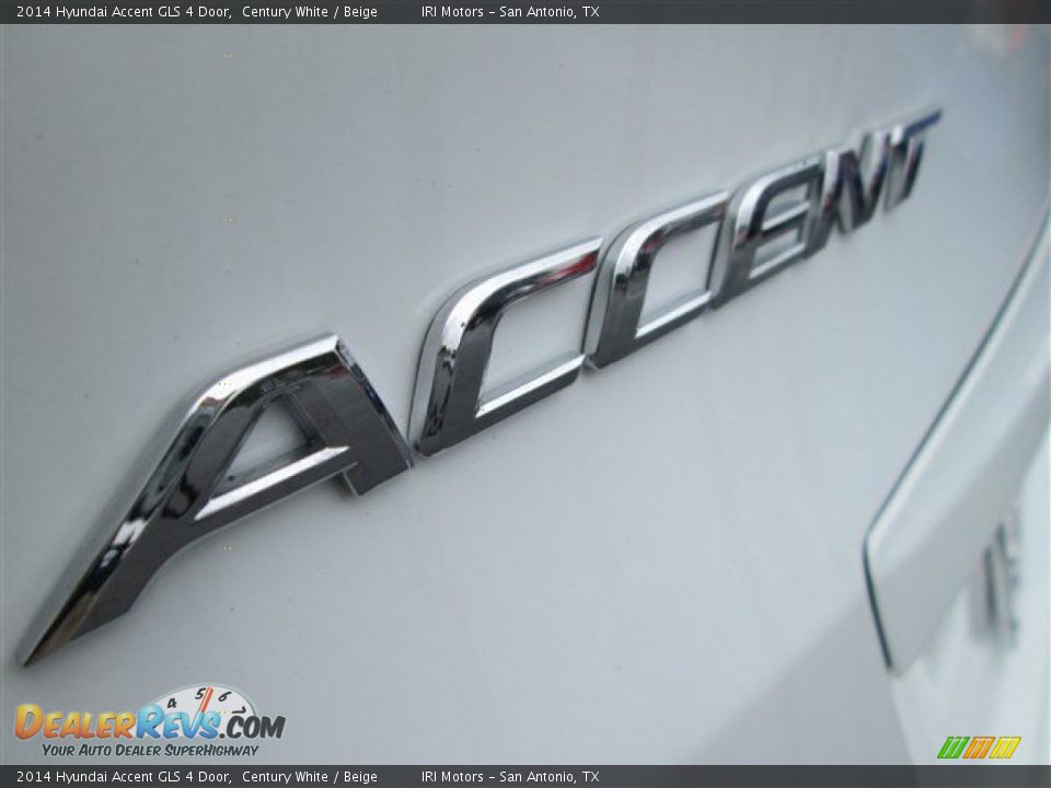 2014 Hyundai Accent GLS 4 Door Century White / Beige Photo #6