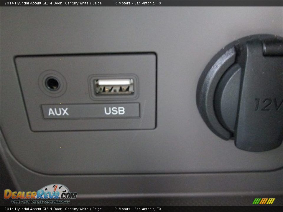 2014 Hyundai Accent GLS 4 Door Century White / Beige Photo #14