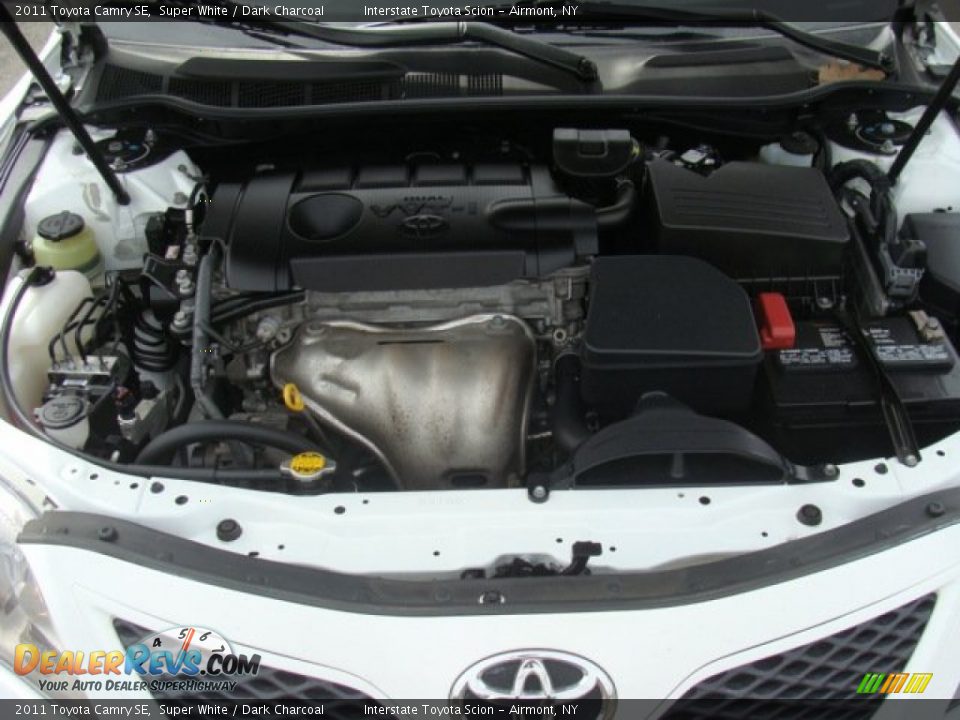 2011 Toyota Camry SE Super White / Dark Charcoal Photo #25