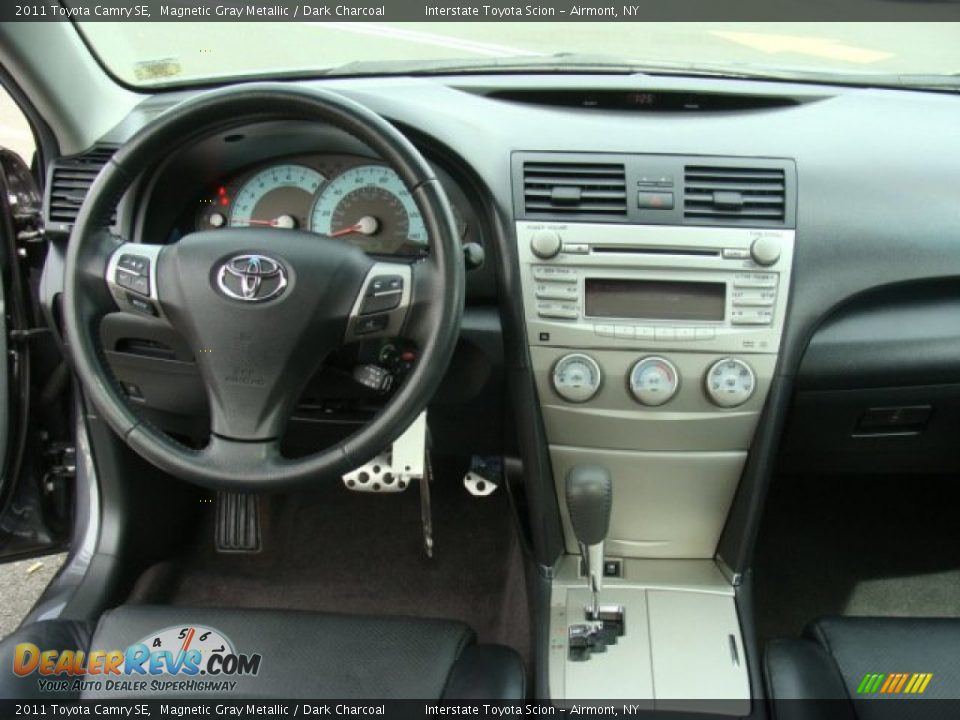 2011 Toyota Camry SE Magnetic Gray Metallic / Dark Charcoal Photo #12