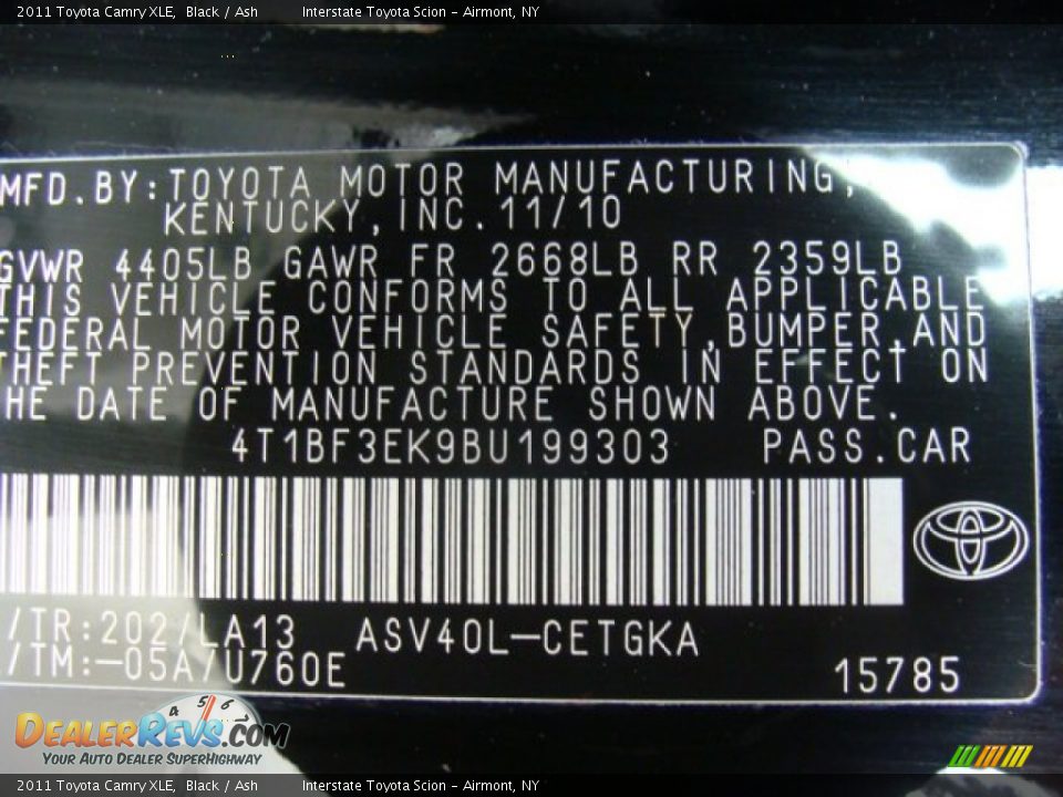 2011 Toyota Camry XLE Black / Ash Photo #26
