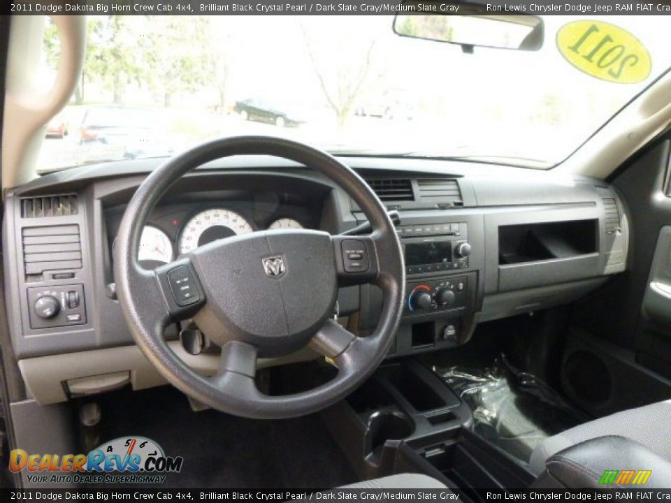 2011 Dodge Dakota Big Horn Crew Cab 4x4 Brilliant Black Crystal Pearl / Dark Slate Gray/Medium Slate Gray Photo #14