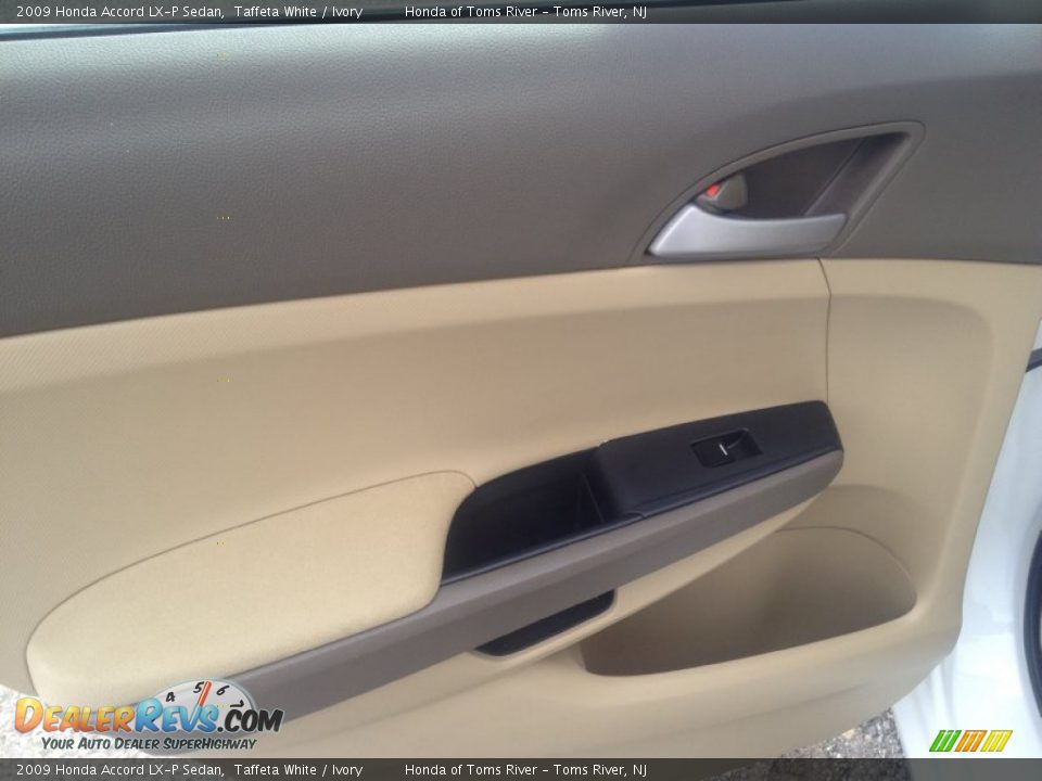 2009 Honda Accord LX-P Sedan Taffeta White / Ivory Photo #10