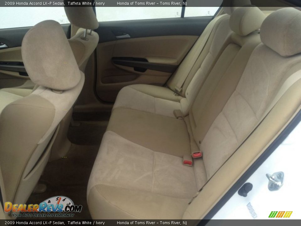 2009 Honda Accord LX-P Sedan Taffeta White / Ivory Photo #11