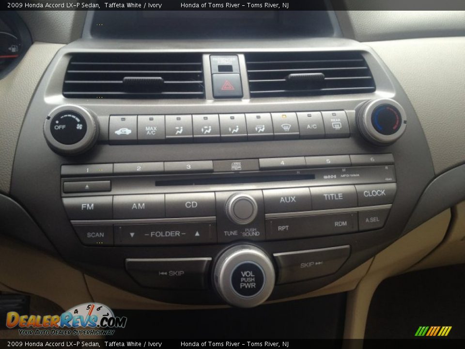 2009 Honda Accord LX-P Sedan Taffeta White / Ivory Photo #19