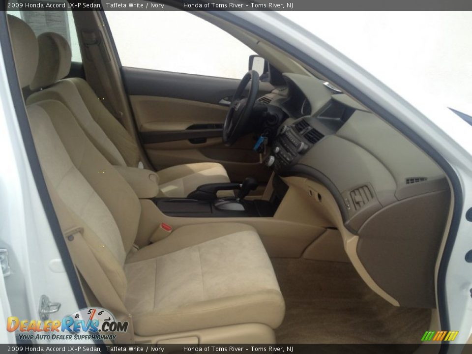 2009 Honda Accord LX-P Sedan Taffeta White / Ivory Photo #29