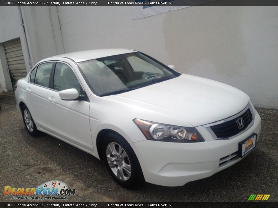 2009 Honda Accord LX-P Sedan Taffeta White / Ivory Photo #31