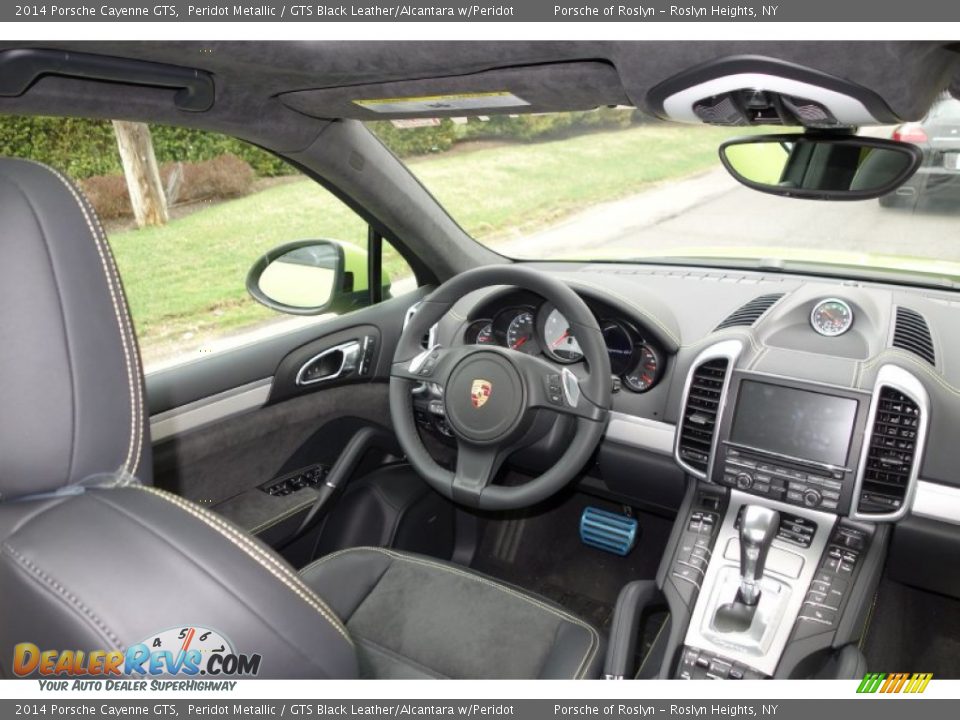 Dashboard of 2014 Porsche Cayenne GTS Photo #13