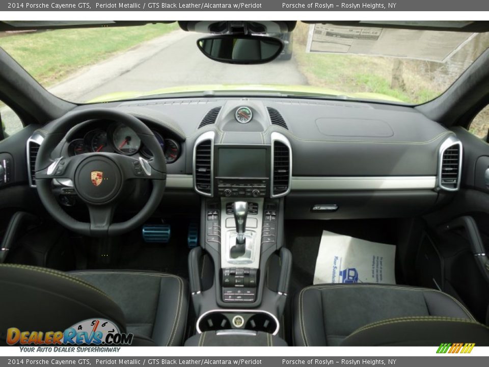 Dashboard of 2014 Porsche Cayenne GTS Photo #14