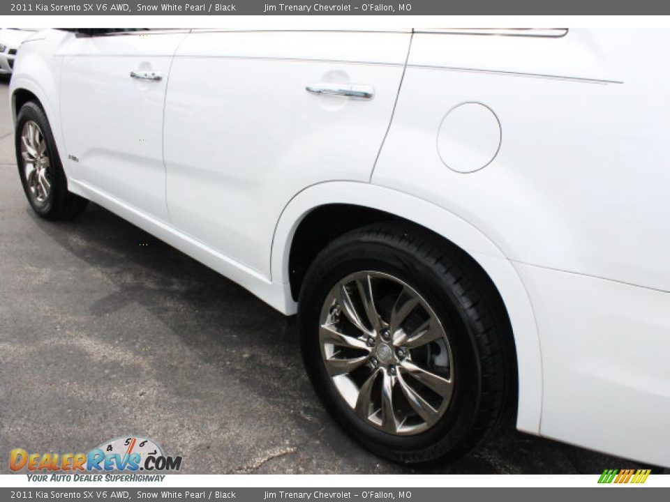2011 Kia Sorento SX V6 AWD Snow White Pearl / Black Photo #4