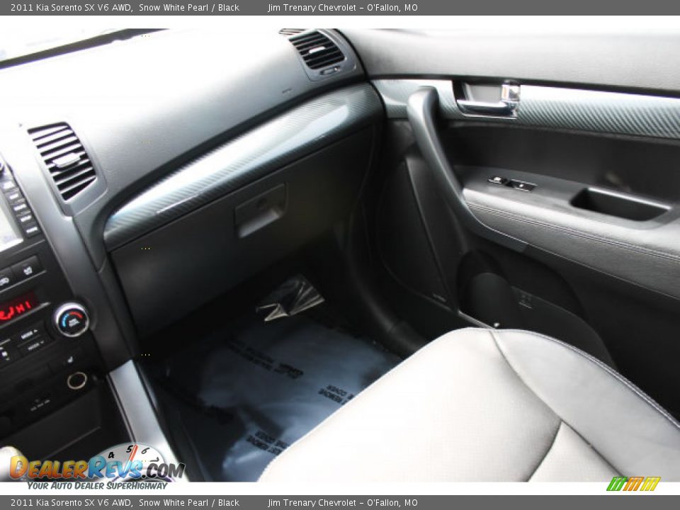 2011 Kia Sorento SX V6 AWD Snow White Pearl / Black Photo #13