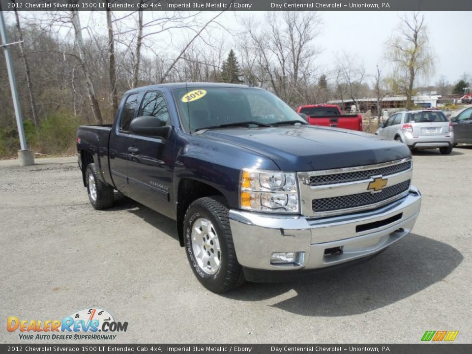 Front 3/4 View of 2012 Chevrolet Silverado 1500 LT Extended Cab 4x4 Photo #10