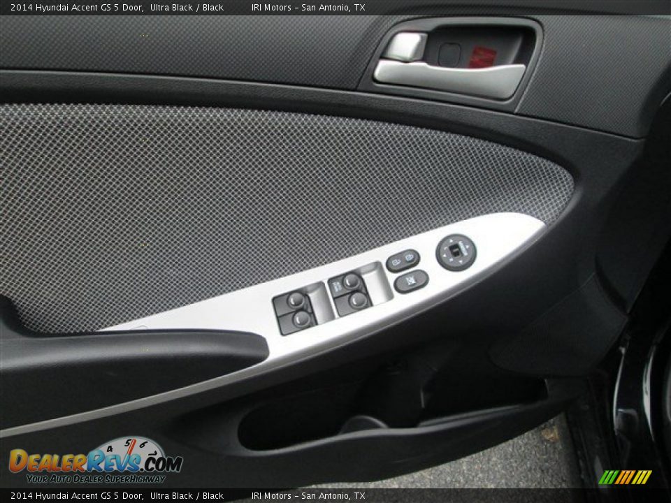 2014 Hyundai Accent GS 5 Door Ultra Black / Black Photo #12