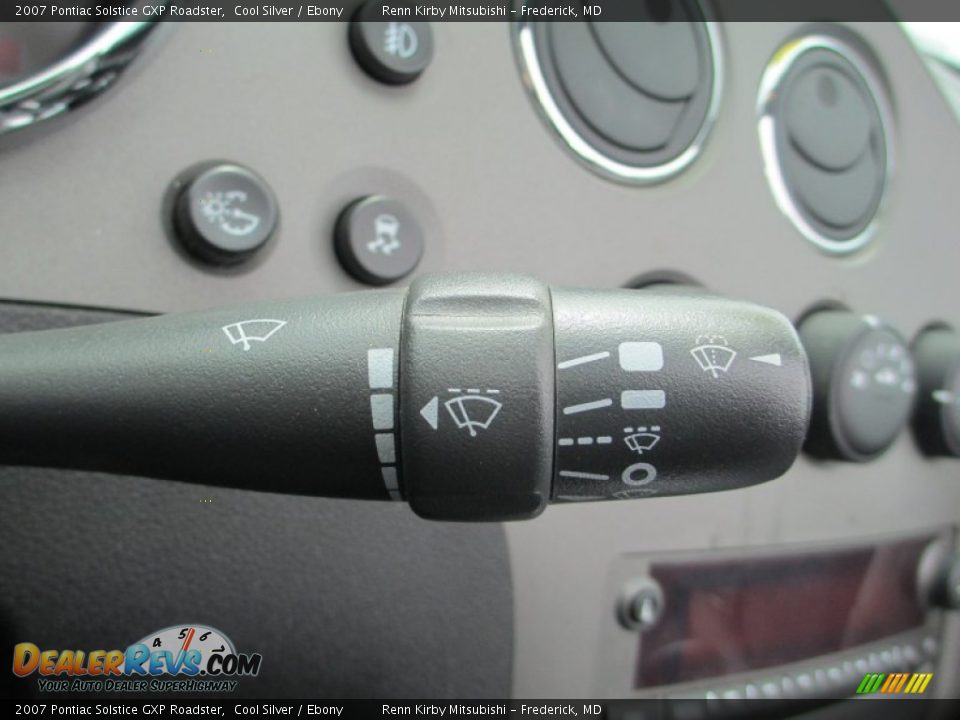 2007 Pontiac Solstice GXP Roadster Cool Silver / Ebony Photo #18