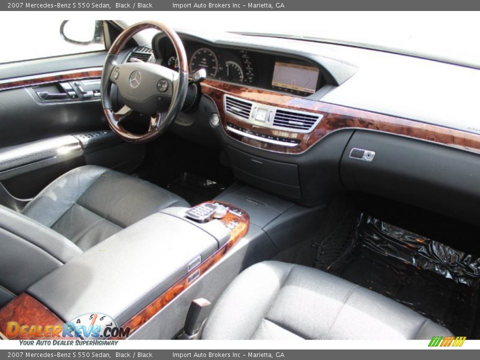 Dashboard of 2007 Mercedes-Benz S 550 Sedan Photo #9