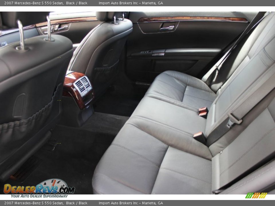 Rear Seat of 2007 Mercedes-Benz S 550 Sedan Photo #13