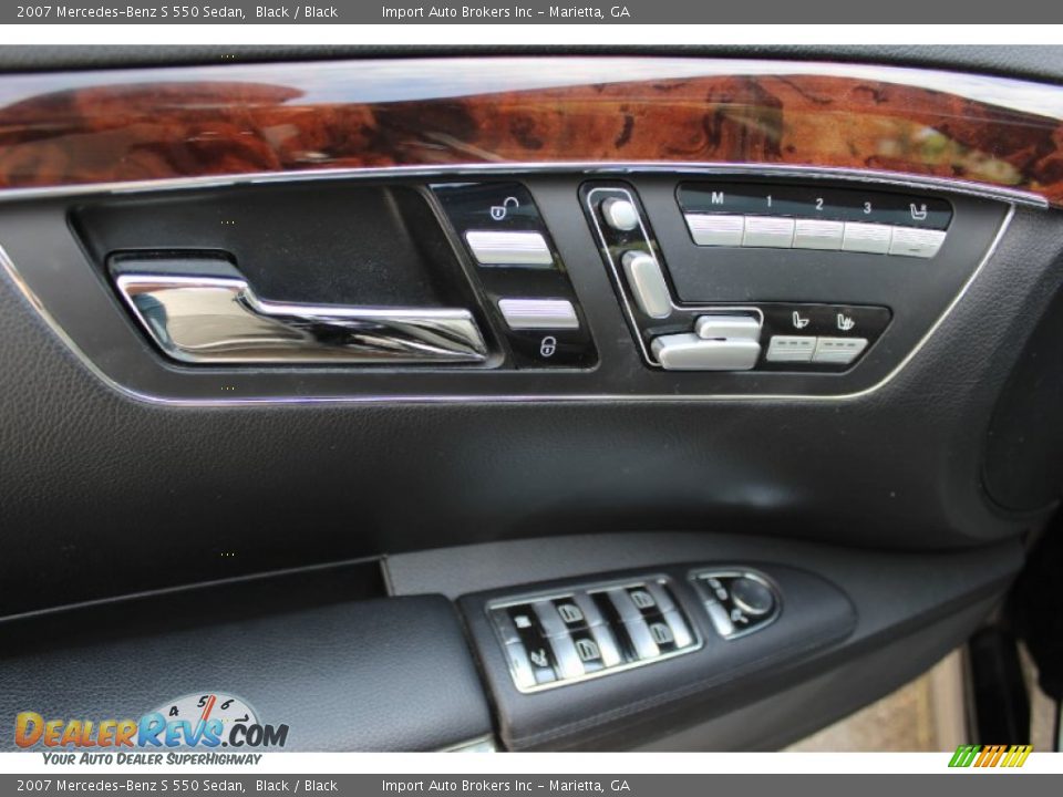 Controls of 2007 Mercedes-Benz S 550 Sedan Photo #19