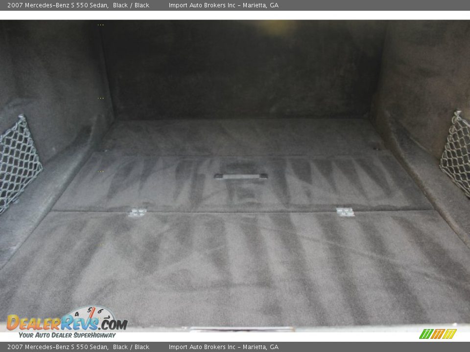 2007 Mercedes-Benz S 550 Sedan Trunk Photo #32