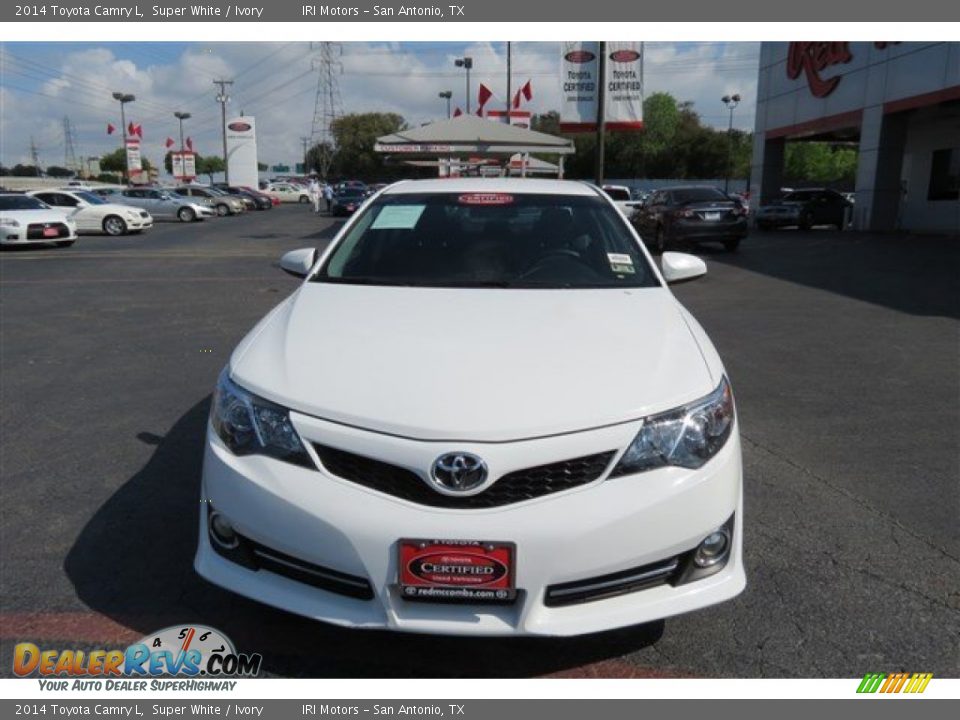 2014 Toyota Camry L Super White / Ivory Photo #2