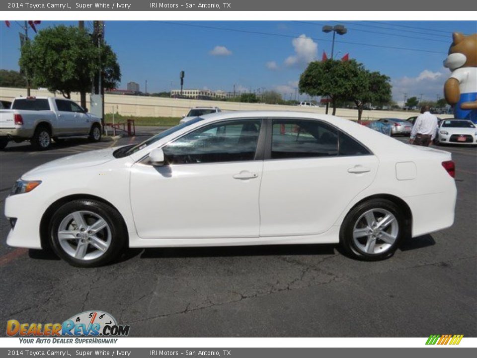 2014 Toyota Camry L Super White / Ivory Photo #4