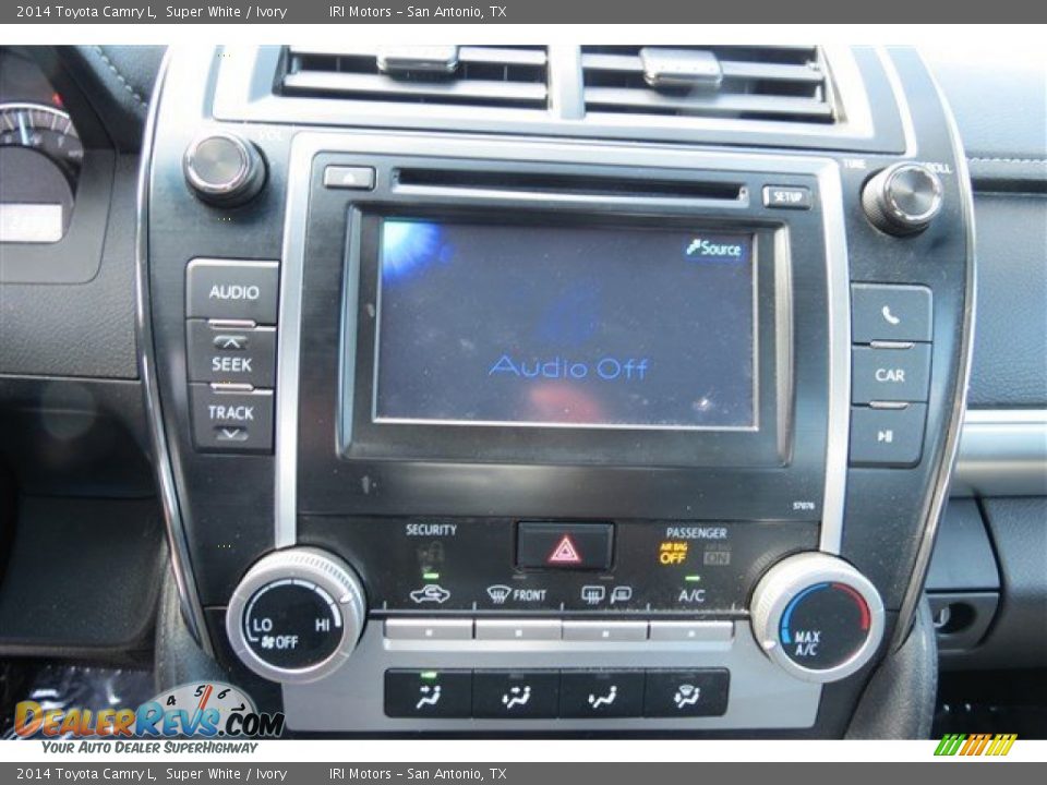 2014 Toyota Camry L Super White / Ivory Photo #15