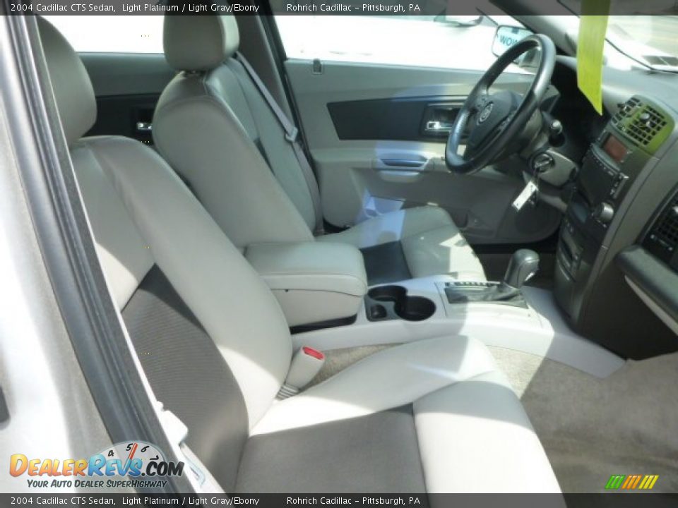 2004 Cadillac CTS Sedan Light Platinum / Light Gray/Ebony Photo #17