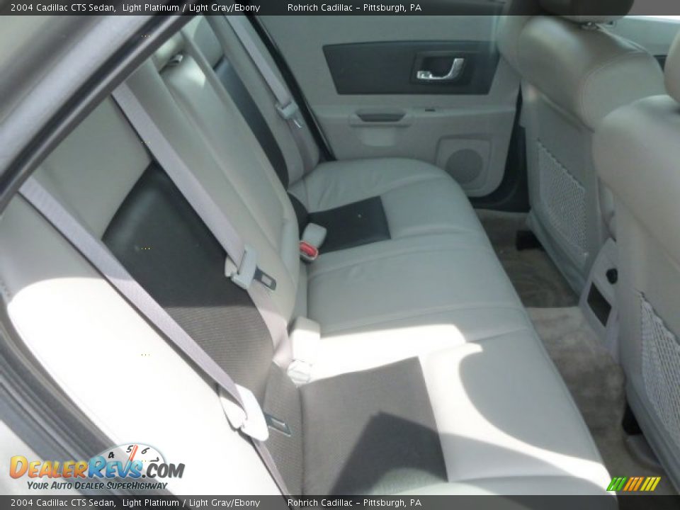 2004 Cadillac CTS Sedan Light Platinum / Light Gray/Ebony Photo #18
