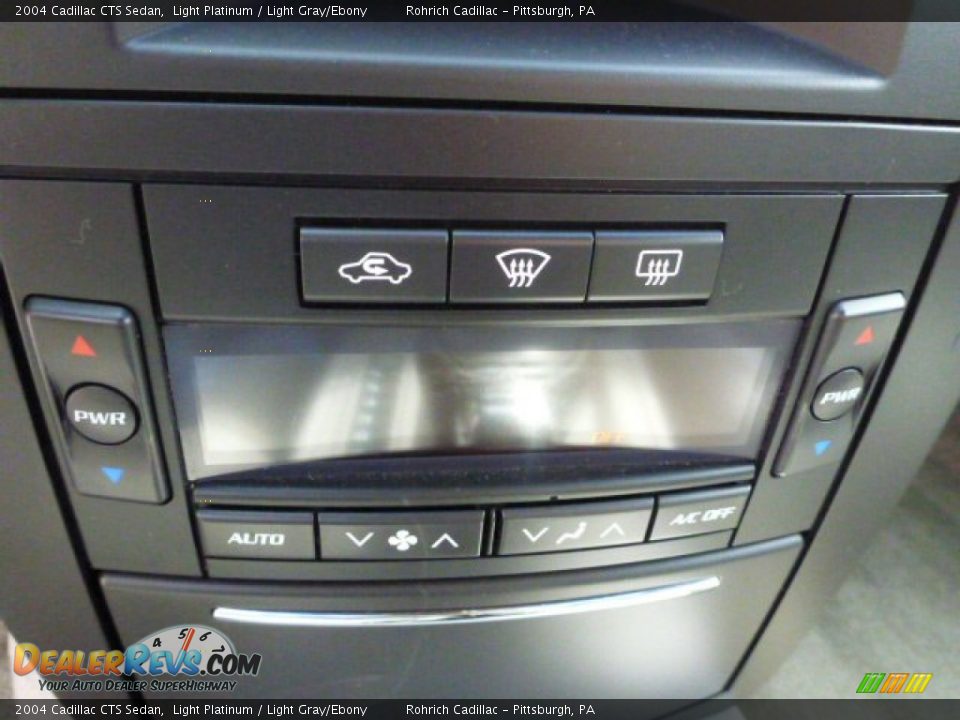 2004 Cadillac CTS Sedan Light Platinum / Light Gray/Ebony Photo #23