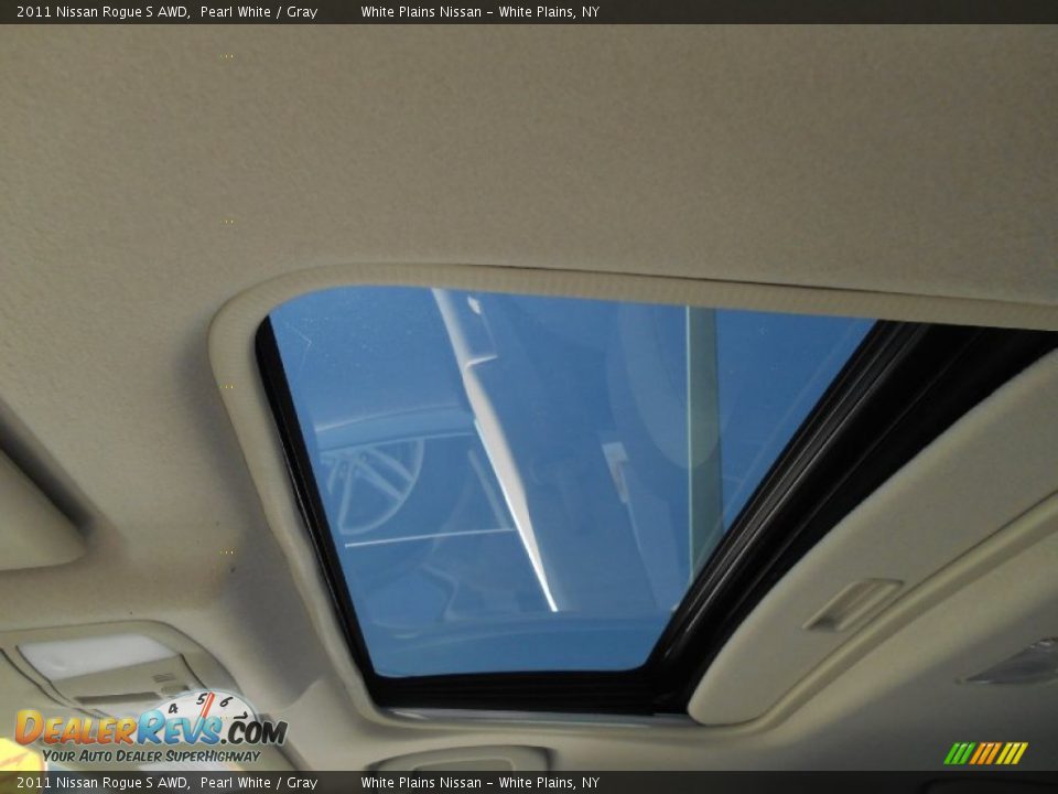 2011 Nissan Rogue S AWD Pearl White / Gray Photo #14