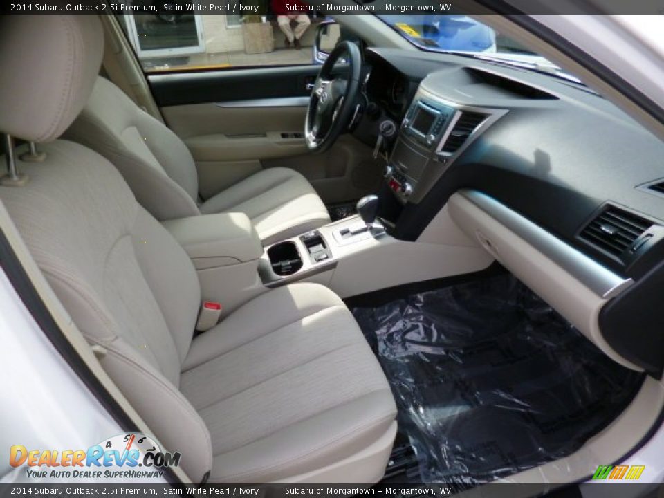 2014 Subaru Outback 2.5i Premium Satin White Pearl / Ivory Photo #4