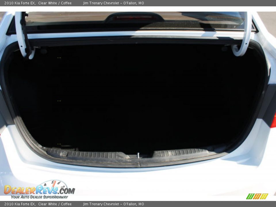 2010 Kia Forte EX Clear White / Coffee Photo #5