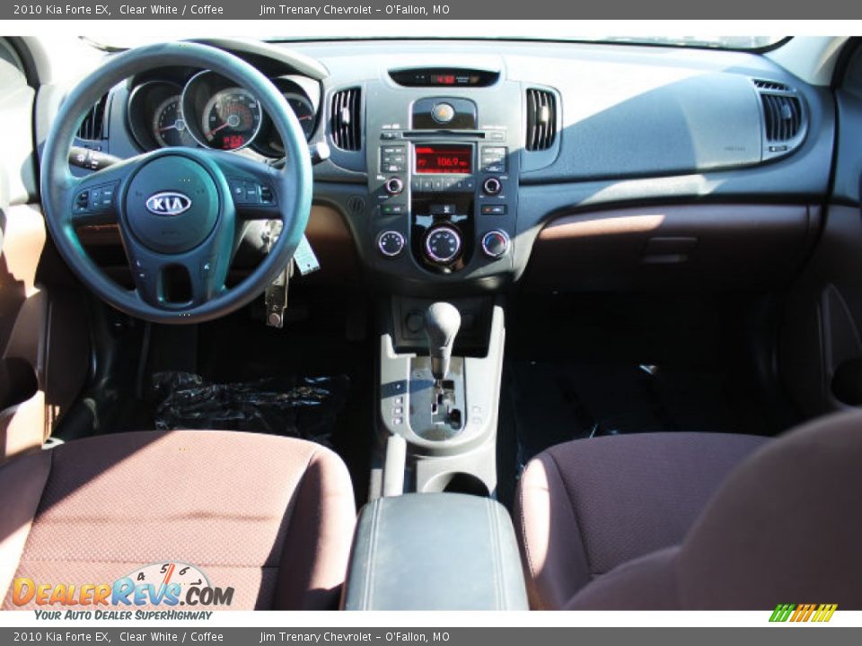 2010 Kia Forte EX Clear White / Coffee Photo #10