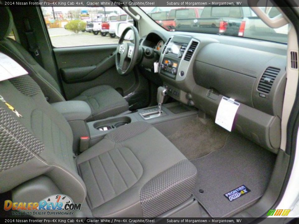 Dashboard of 2014 Nissan Frontier Pro-4X King Cab 4x4 Photo #11