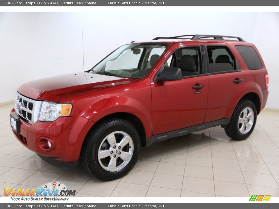Front 3/4 View of 2009 Ford Escape XLT V6 4WD Photo #3