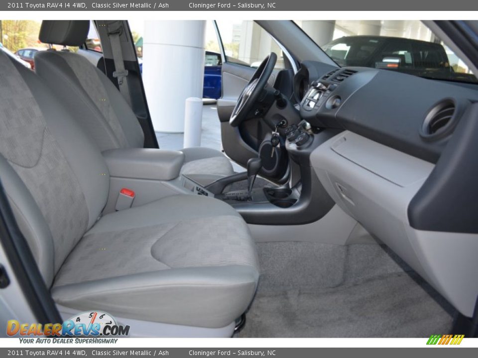 2011 Toyota RAV4 I4 4WD Classic Silver Metallic / Ash Photo #14