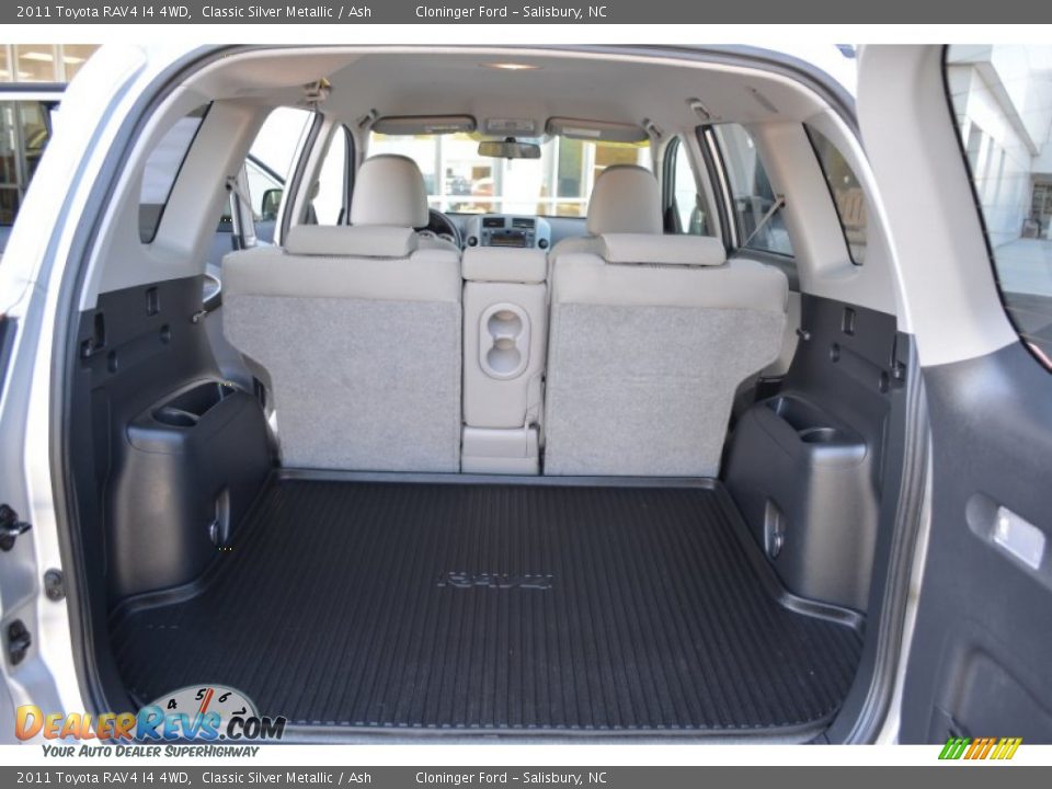 2011 Toyota RAV4 I4 4WD Classic Silver Metallic / Ash Photo #16