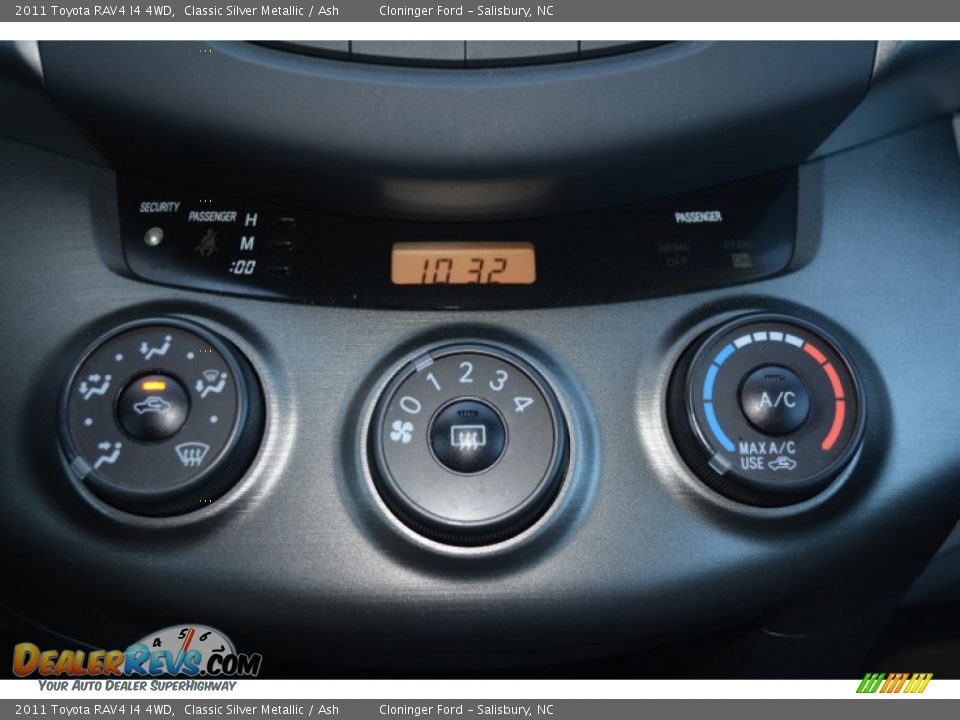 2011 Toyota RAV4 I4 4WD Classic Silver Metallic / Ash Photo #20