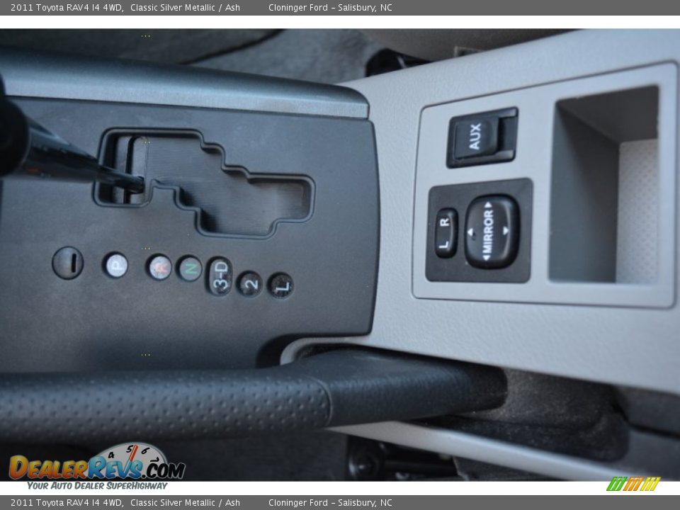 2011 Toyota RAV4 I4 4WD Classic Silver Metallic / Ash Photo #22