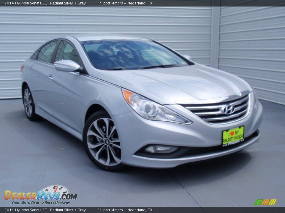 2014 Hyundai Sonata SE Radiant Silver / Gray Photo #1
