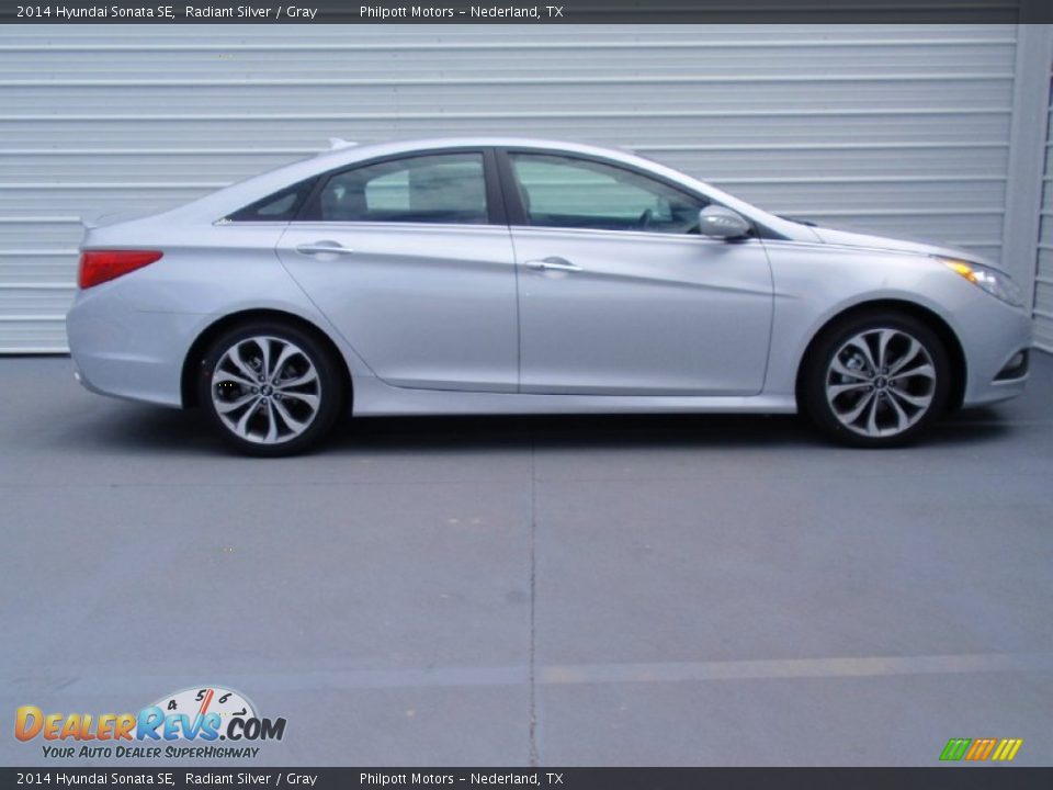 2014 Hyundai Sonata SE Radiant Silver / Gray Photo #3
