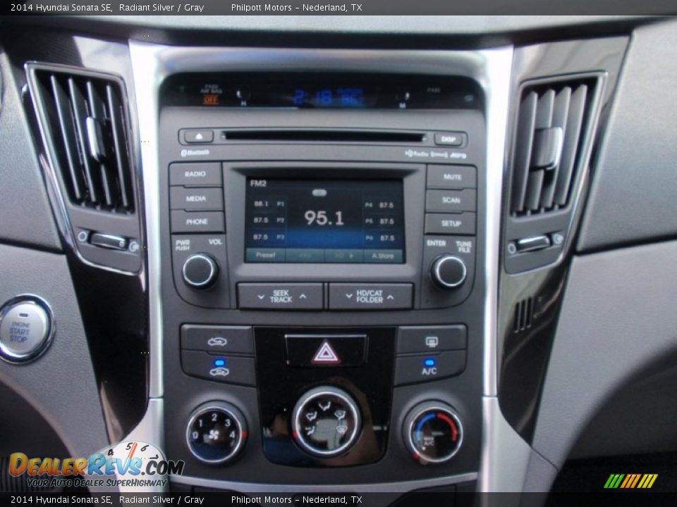 2014 Hyundai Sonata SE Radiant Silver / Gray Photo #30